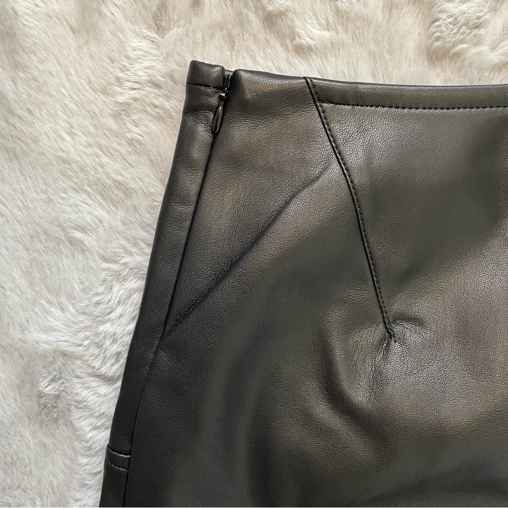 H&M Vegan Faux Leather Mini Skirt Size 2 Black - Picture 4 of 9